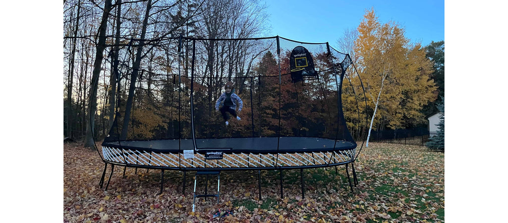 How to Keep Leaves Off a Trampoline | 4 Surefire Solutions