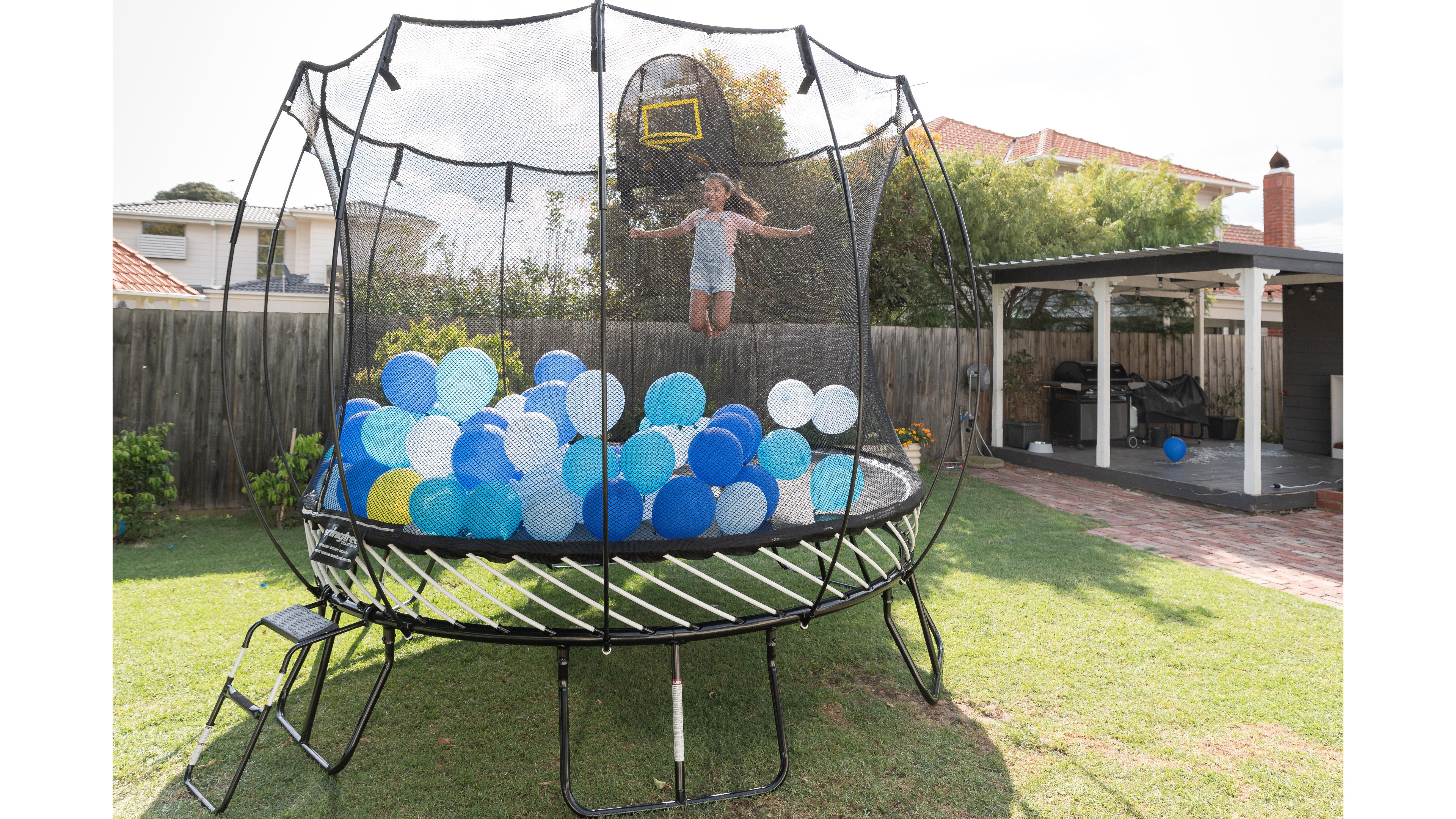16 Best Trampoline Games to Play (Kids and Adults!) 