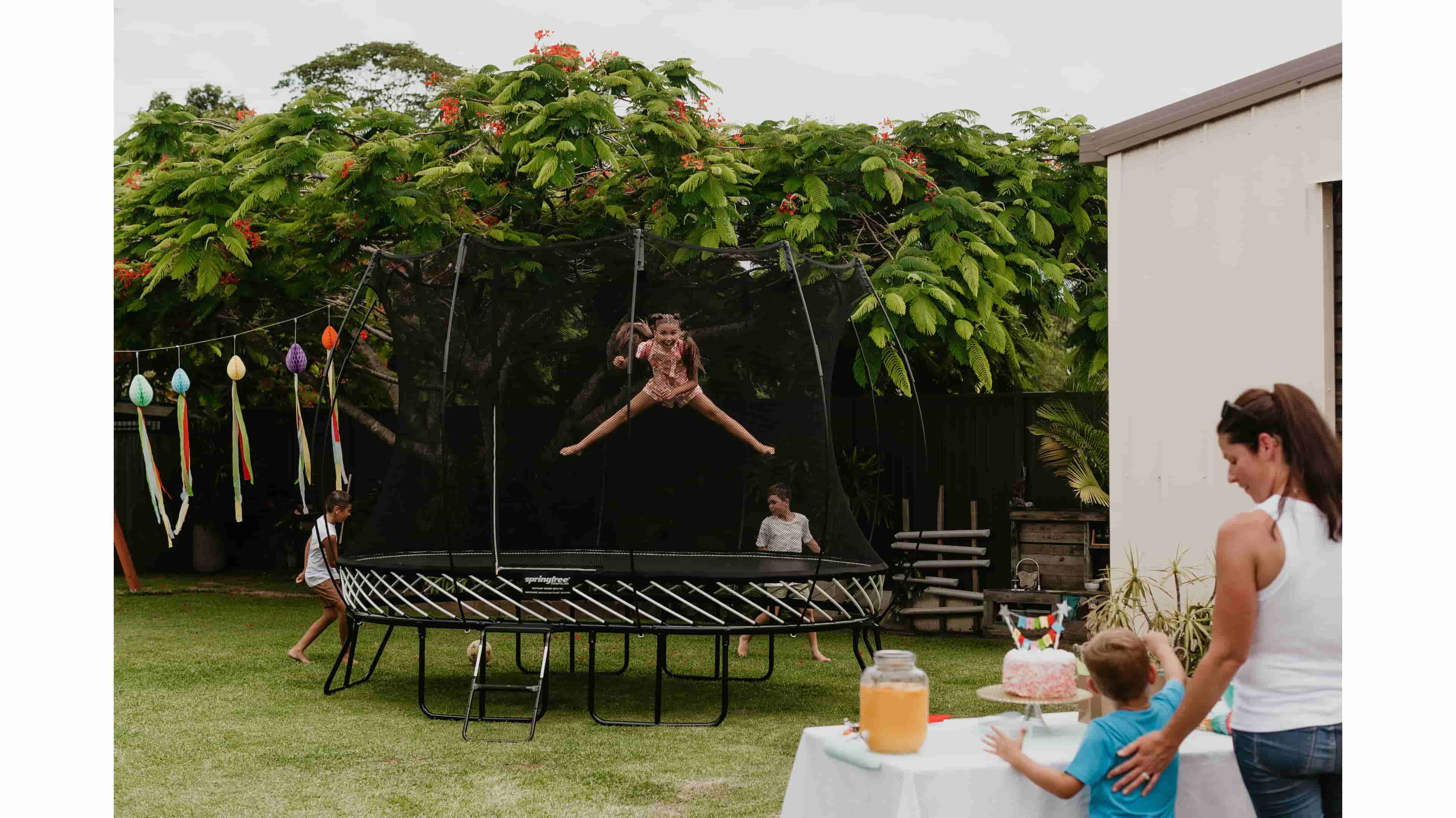 Which Springfree Oval Trampoline Is Right for You? 