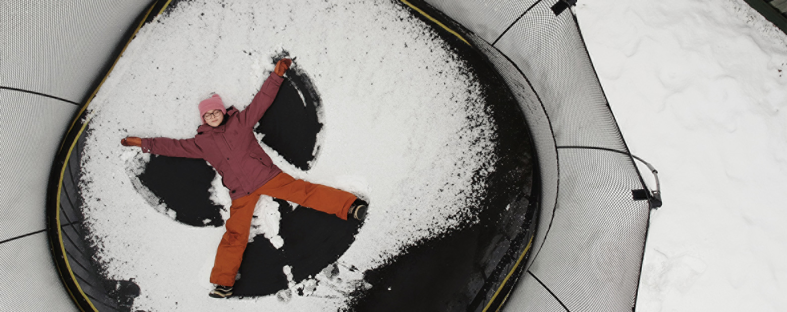 11 Fun Family Winter Activities You Can Do In Your Backyard
