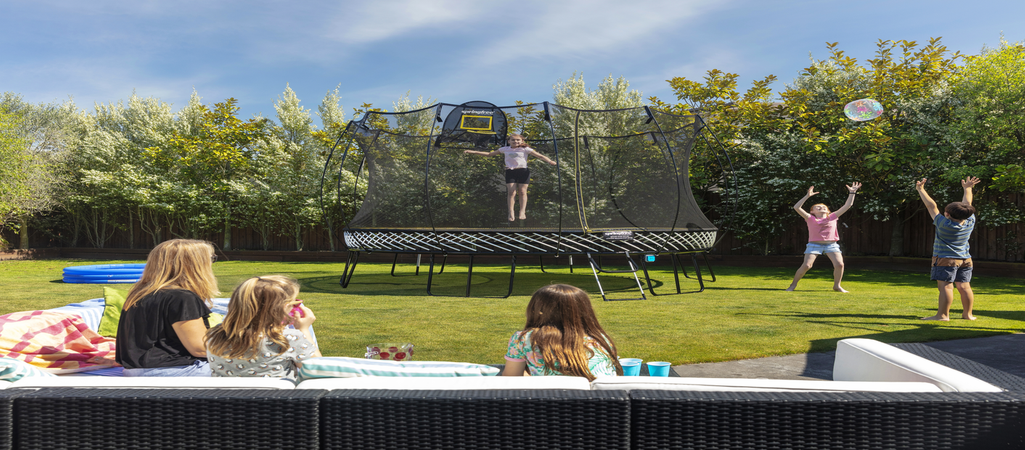 8 Backyard Trampoline Picnic Ideas & Fun, Healthy Snacks